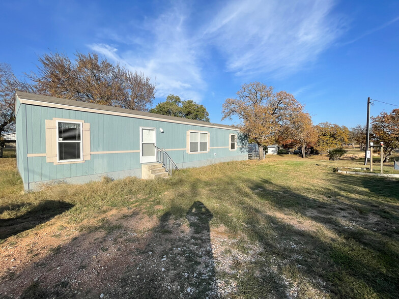 137 South St, Tow, TX for sale - Primary Photo - Image 1 of 1