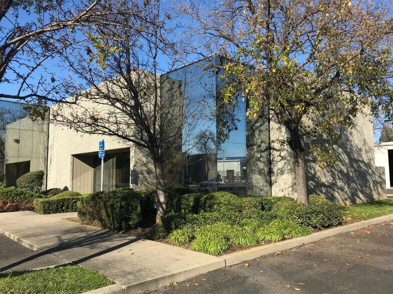 3298 Monier Cir, Rancho Cordova, CA for sale - Building Photo - Image 3 of 9