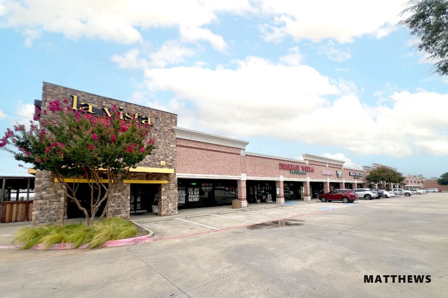 1008-1012 E Hebron Pky, Carrollton, TX for lease - Building Photo - Image 1 of 4