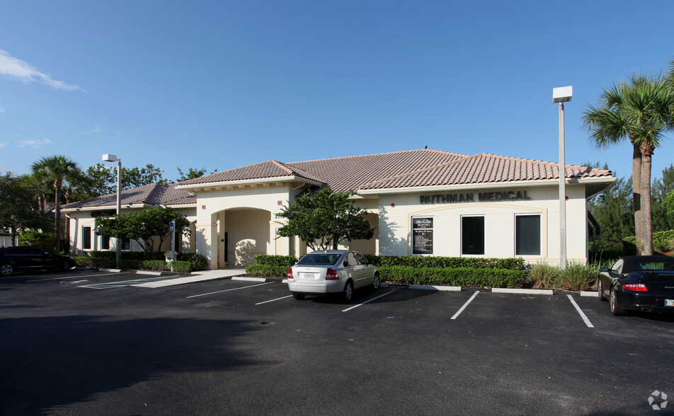 2741 Executive Park Dr, Weston, FL for lease - Building Photo - Image 1 of 2