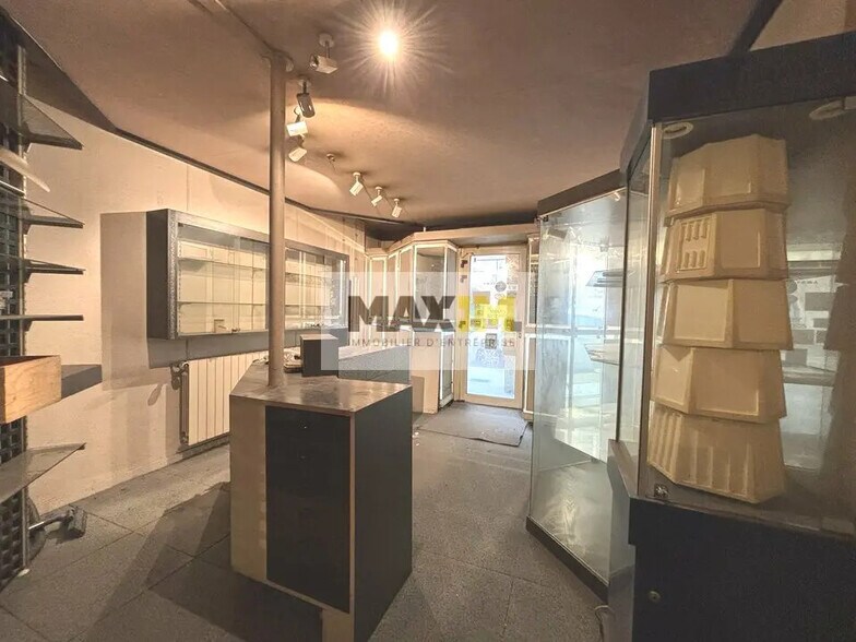 69 Rue Jean Jacques Rousseau, Dijon for lease - Building Photo - Image 3 of 4