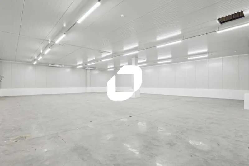 20 Rue Des Oliviers, Thiais for lease - Interior Photo - Image 1 of 13