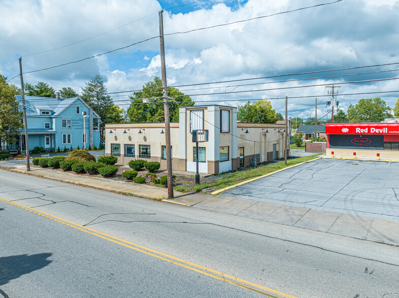 670 N Hanover St, Carlisle, PA for sale - Primary Photo - Image 1 of 4