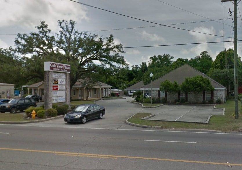 1903 Pass Rd, Biloxi, MS for sale - Building Photo - Image 1 of 1