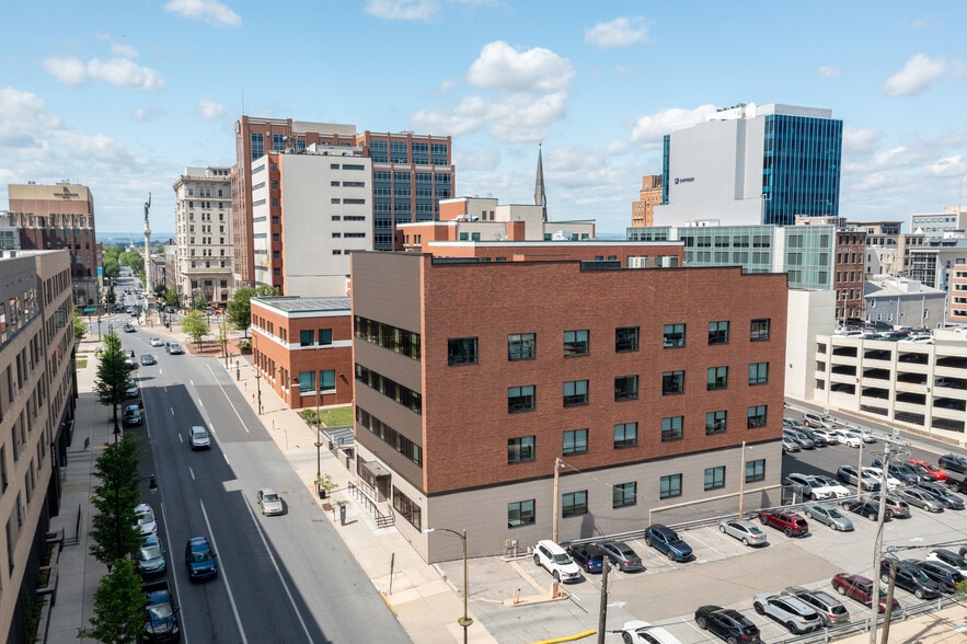 33-41 S 7th St, Allentown, PA for lease - Building Photo - Image 2 of 4