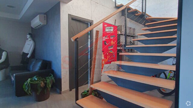 View Photo