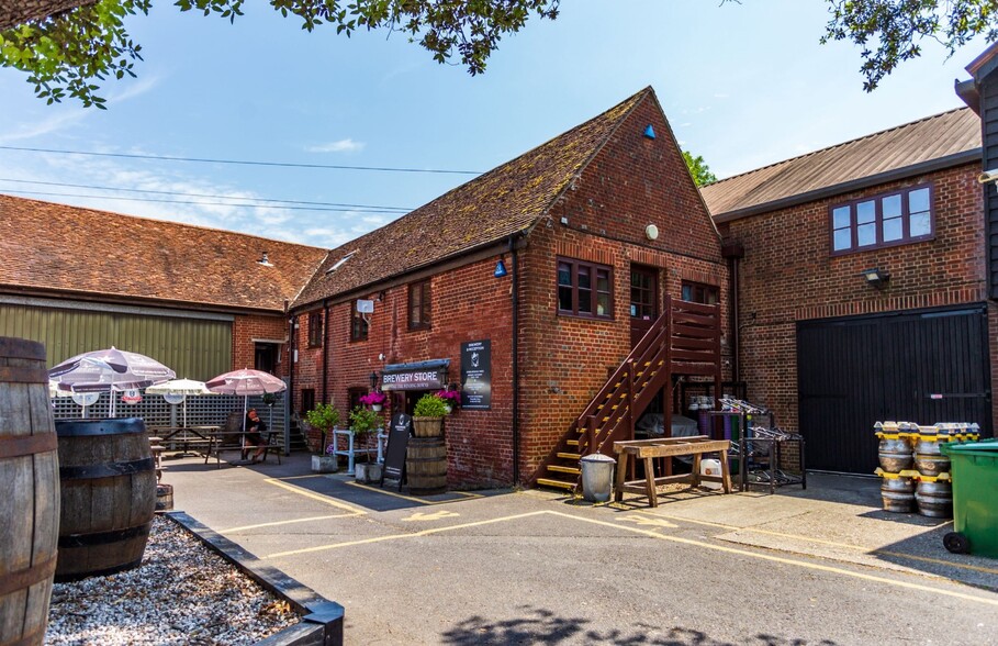 Ringwood Brewery Hampshire portfolio of 2 properties for sale on LoopNet.com - Building Photo - Image 2 of 2