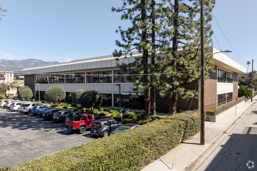 210 S De Lacey Ave, Pasadena, CA for lease - Building Photo - Image 1 of 29