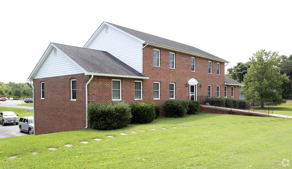 21585 Three Notch Rd, Lexington Park, MD for lease - Building Photo - Image 1 of 6