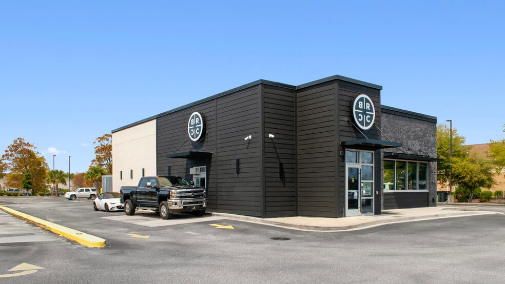 118 Loyola Dr, Myrtle Beach, SC for sale - Building Photo - Image 3 of 5