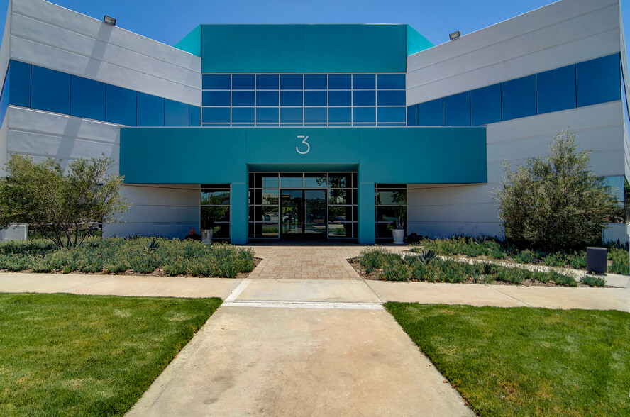 3 Corporate Park, Irvine, CA for lease - Building Photo - Image 1 of 4