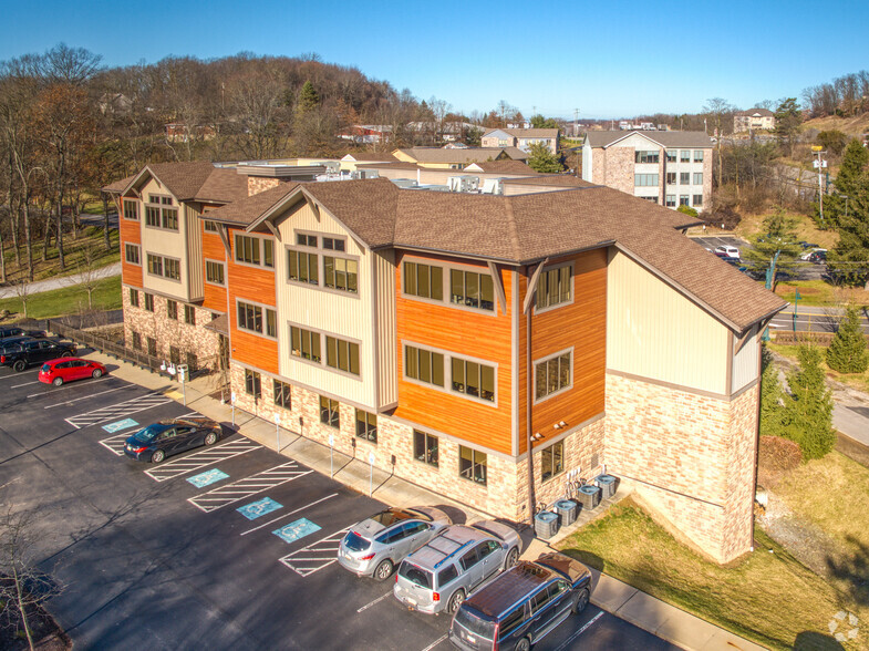 100 Bradford Rd, Wexford, PA for lease - Building Photo - Image 1 of 28