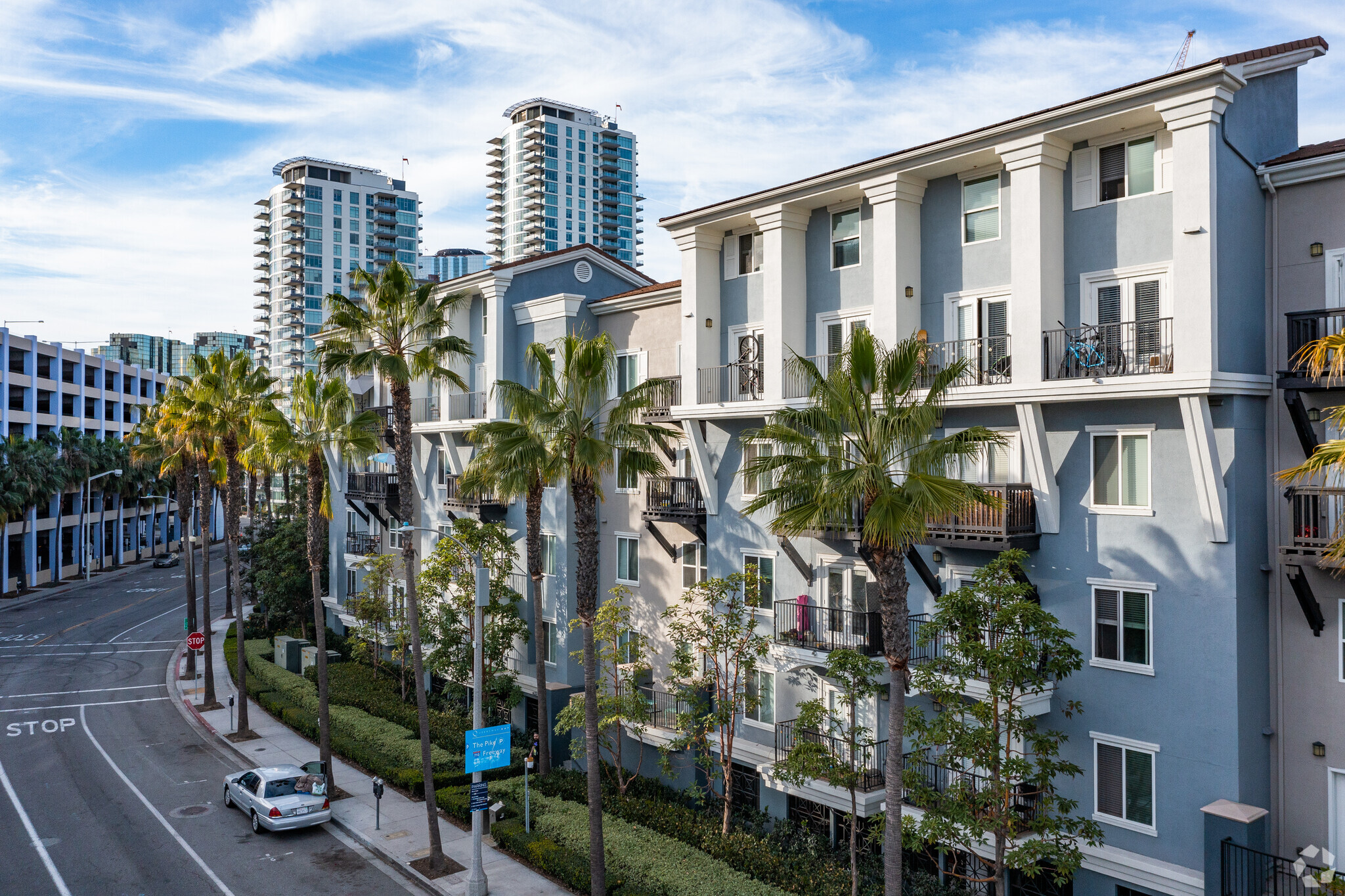 40 Cedar Walk, Long Beach, CA for sale Primary Photo- Image 1 of 1