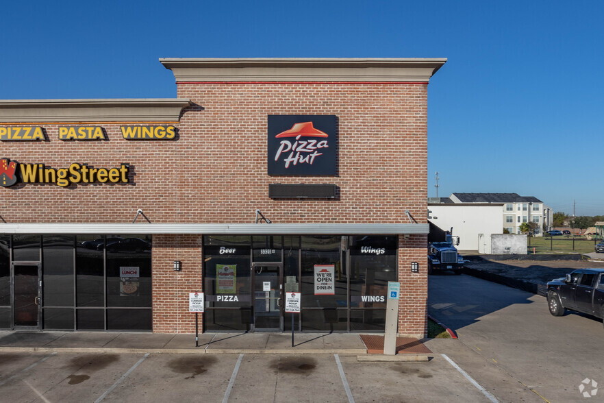 3320-3418 S Hwy 6, Houston, TX for lease - Building Photo - Image 2 of 7