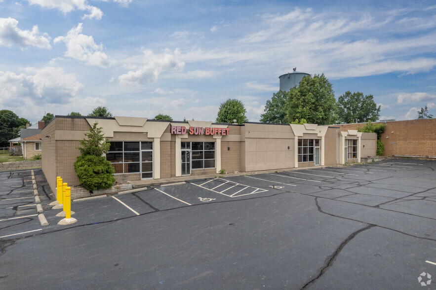 1052-1060 S Arlington St, Akron, OH for lease - Building Photo - Image 1 of 3