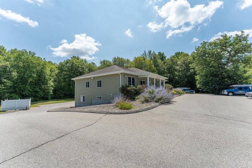 20 Knollwood Dr, Canterbury, CT for sale - Building Photo - Image 3 of 14