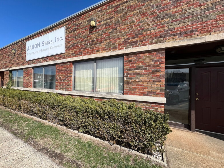 10136 Pacific Ave, Franklin Park, IL for sale - Building Photo - Image 3 of 5