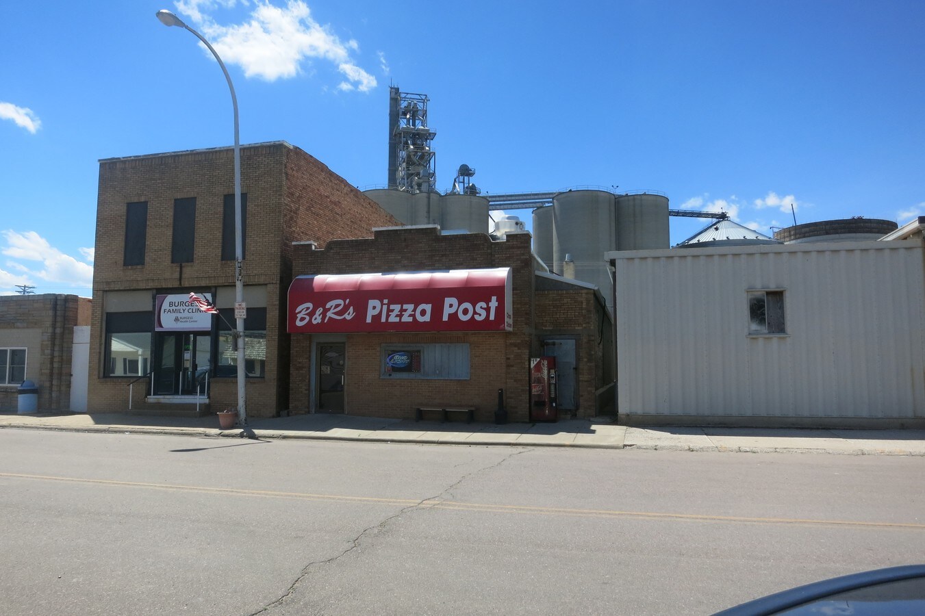 411 Evans St, Sloan, IA 51055