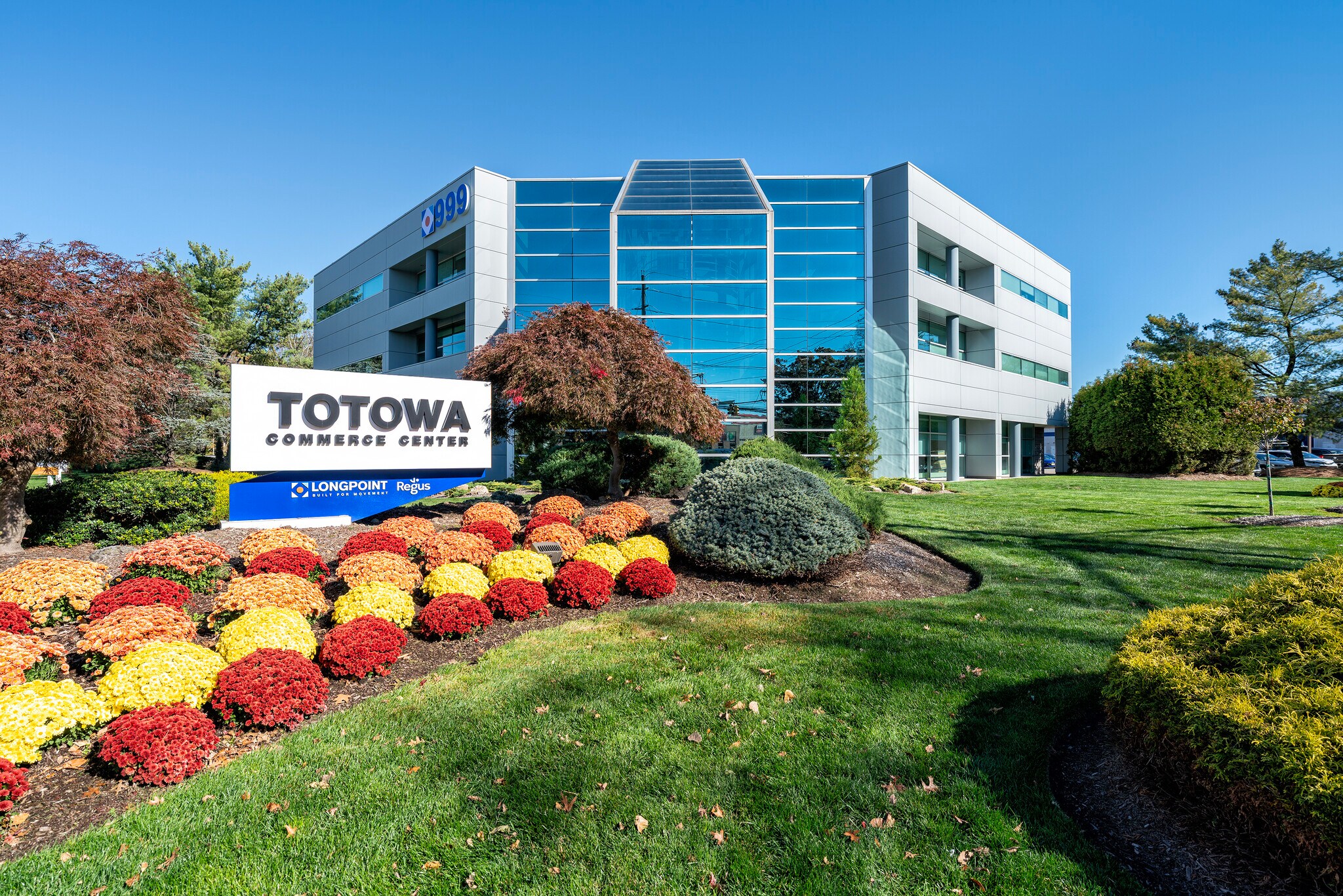 999 Riverview Dr, Totowa, NJ for lease Building Photo- Image 1 of 4