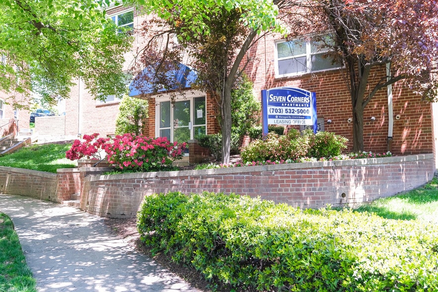 6122 Willston Dr, Falls Church, VA for sale - Building Photo - Image 1 of 1