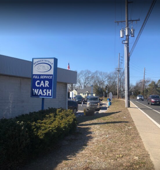 313 17th Ave, Brick, NJ for sale - Primary Photo - Image 1 of 1