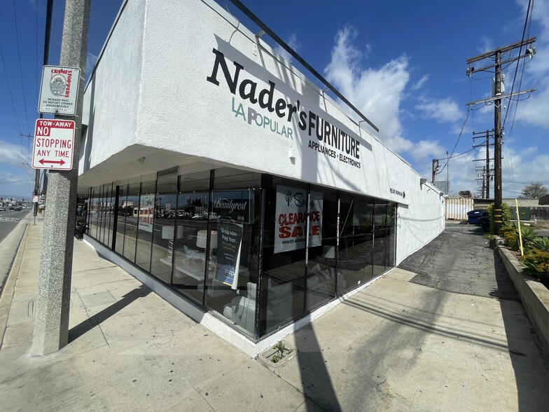 3301 E Pacific Coast Hwy, Signal Hill, CA for sale - Building Photo - Image 1 of 5