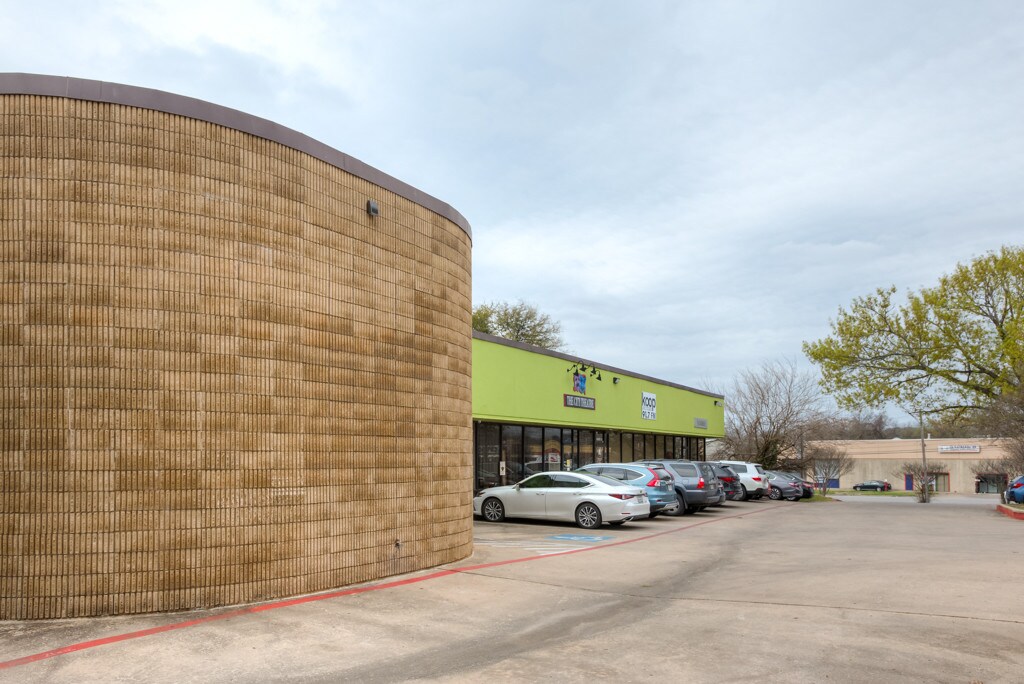 3823 Airport Blvd, Austin, TX 78722