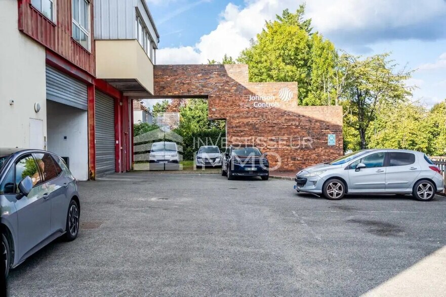 Flex in Noisiel for lease - Building Photo - Image 3 of 4