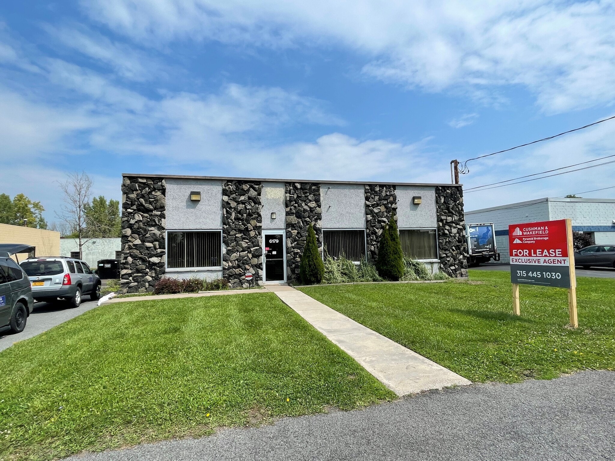 6179 Molloy Rd, East Syracuse, NY for lease Building Photo- Image 1 of 4