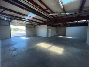 2422-2424 W 41st St, Tulsa, OK for lease Building Photo- Image 1 of 7