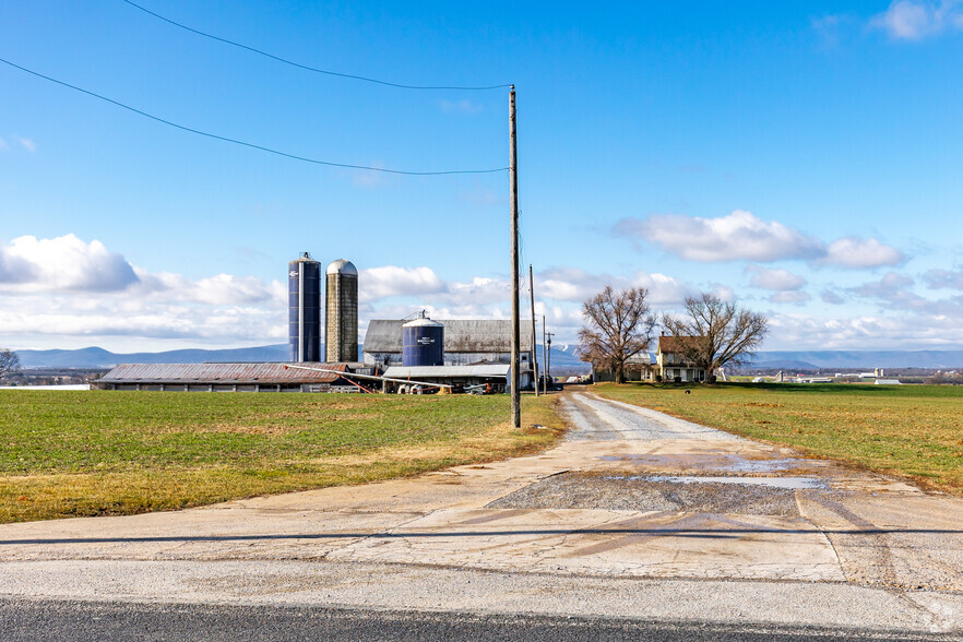 14402 Maugansville Rd, Hagerstown, MD for sale - Building Photo - Image 1 of 20