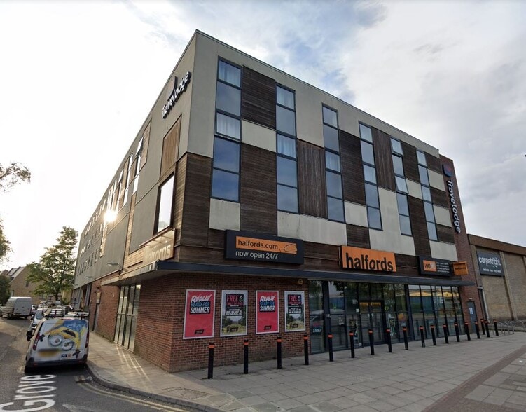 1446 High Rd, London for sale - Primary Photo - Image 1 of 1