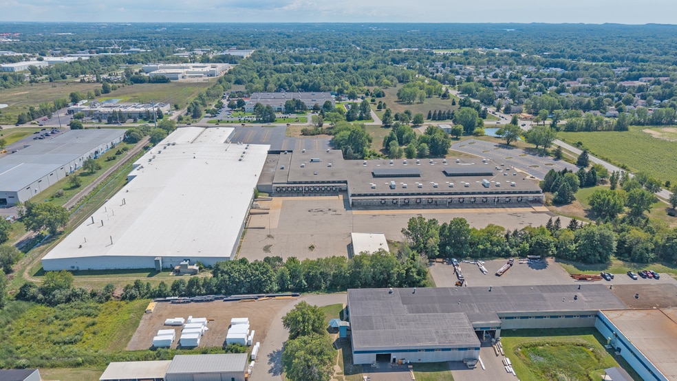 13467 Quincy St, Holland, MI for lease - Building Photo - Image 2 of 21