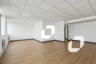 51-55 Rue Hoche, Ivry-sur-Seine for lease Interior Photo- Image 2 of 2