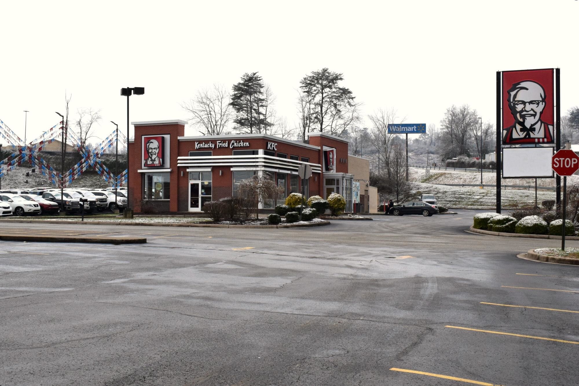 301 Hurricane Creek Rd, Hurricane, WV for sale Primary Photo- Image 1 of 1