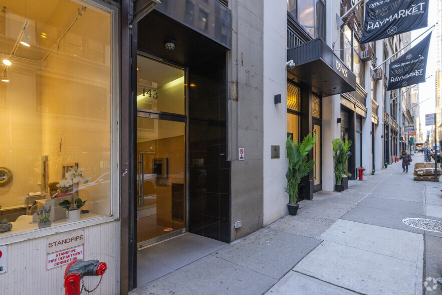 143 W 29th St, New York, NY for lease - Building Photo - Image 2 of 5