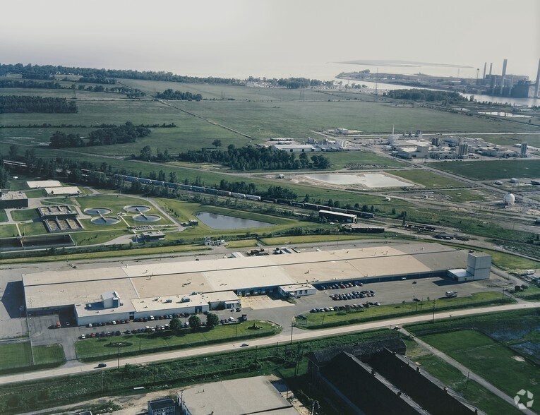 4675 Wilder Rd, Bay City, MI 48706