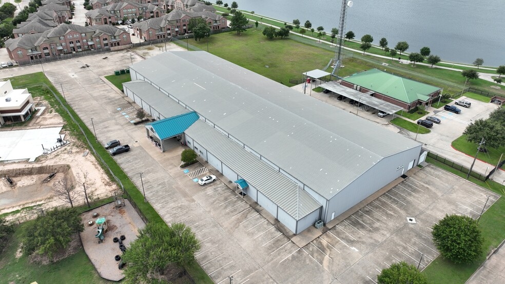 8835 Wheat Cross Dr, Houston, TX for lease - Building Photo - Image 3 of 16