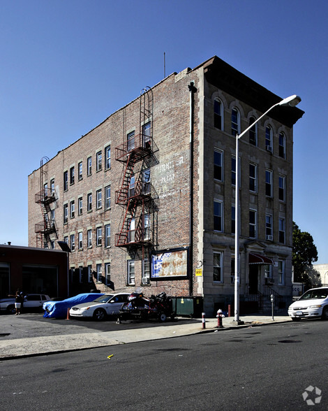 240 E 3rd St, Mount Vernon, NY for sale - Primary Photo - Image 1 of 1