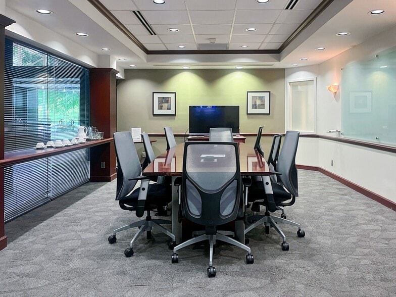 1 Perimeter Park S, Birmingham, AL for lease - Building Photo - Image 1 of 14