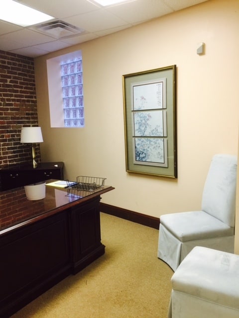 232 Capitol St, Charleston, WV for lease Interior Photo- Image 1 of 13