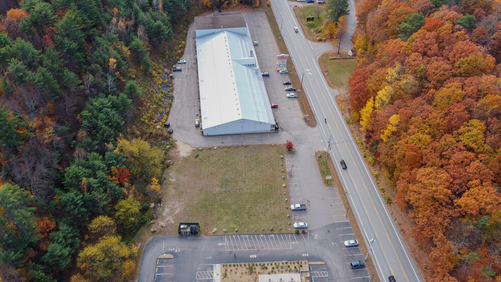 223 Daniel Webster Hwy, Belmont, NH for lease - Building Photo - Image 1 of 12