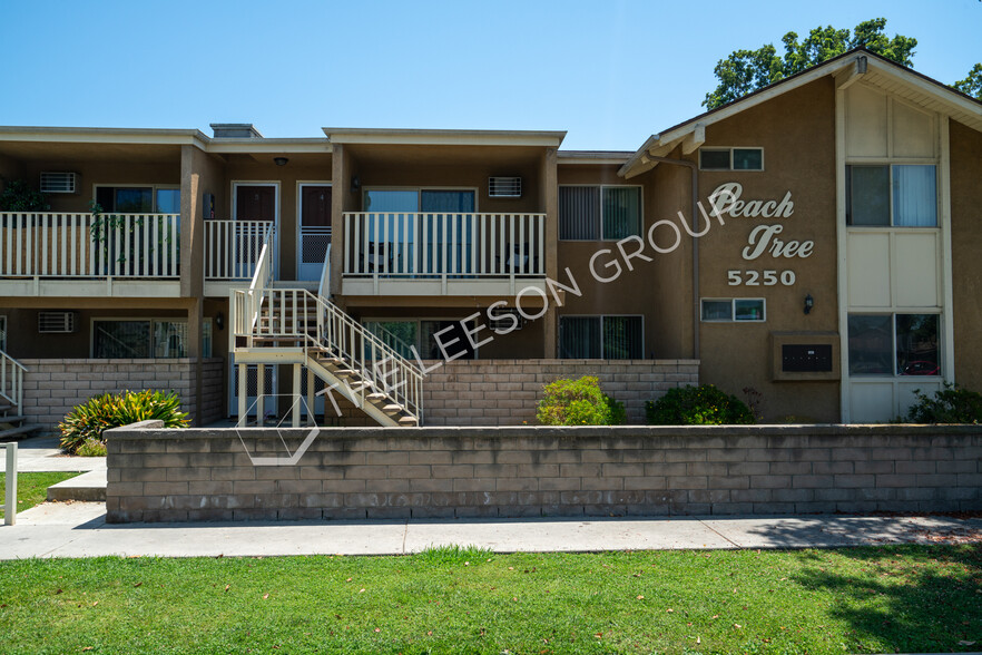 5250 Hayter Ave, Lakewood, CA for sale - Building Photo - Image 3 of 17