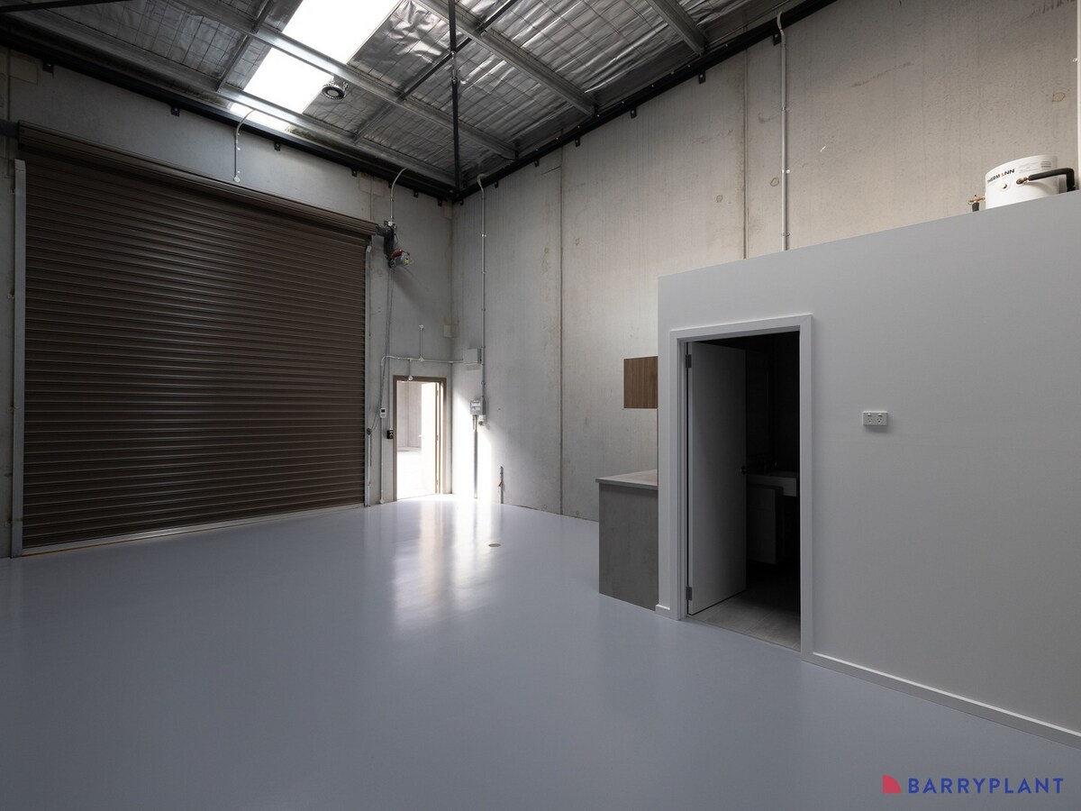16 Shorland Way, Cowes, VIC 3922 - Unit 13 - - Interior Photo - Image 2 of 3