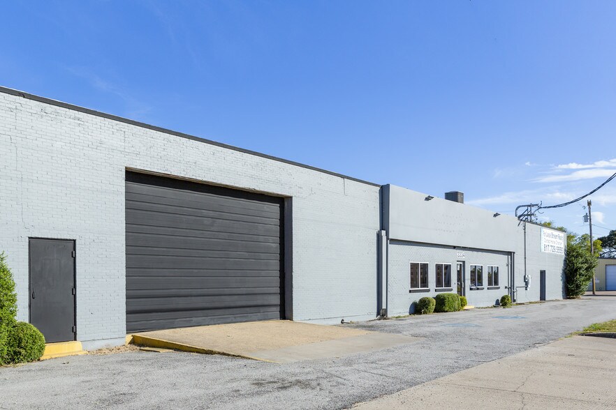 3334 N I35 E, Lancaster, TX 75134