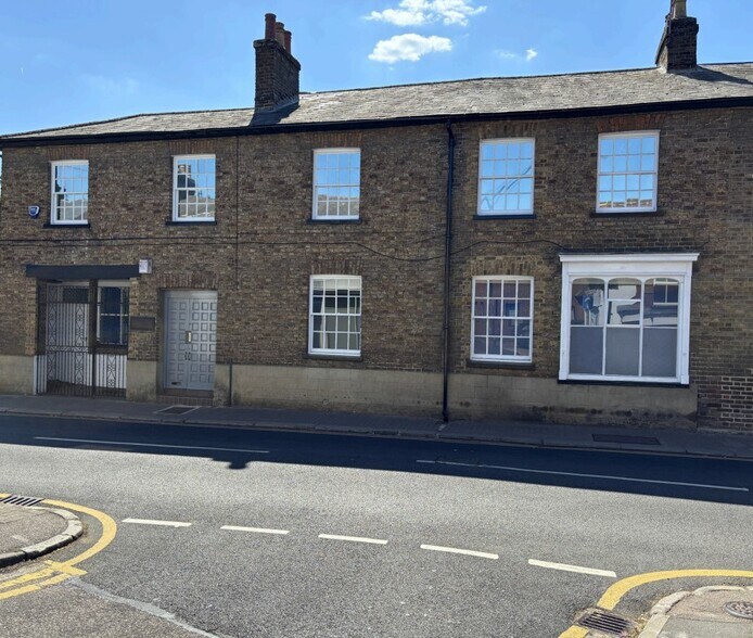 30-32 Church St, Rickmansworth for sale - Building Photo - Image 1 of 8