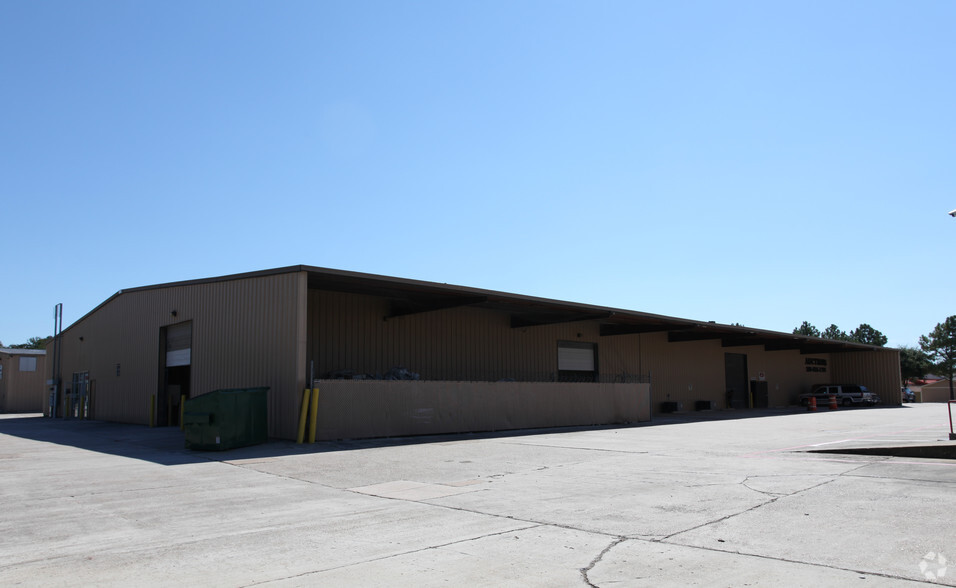 10327 Lake Rd, Houston, TX for lease - Building Photo - Image 2 of 4