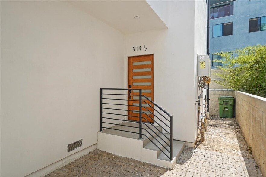 910 Hudson ave, Los Angeles, CA for sale - Building Photo - Image 3 of 48