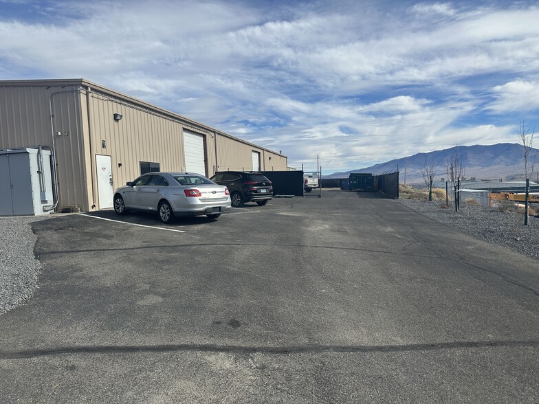 27 Bruce Way, Mound House, NV for lease - Building Photo - Image 1 of 3