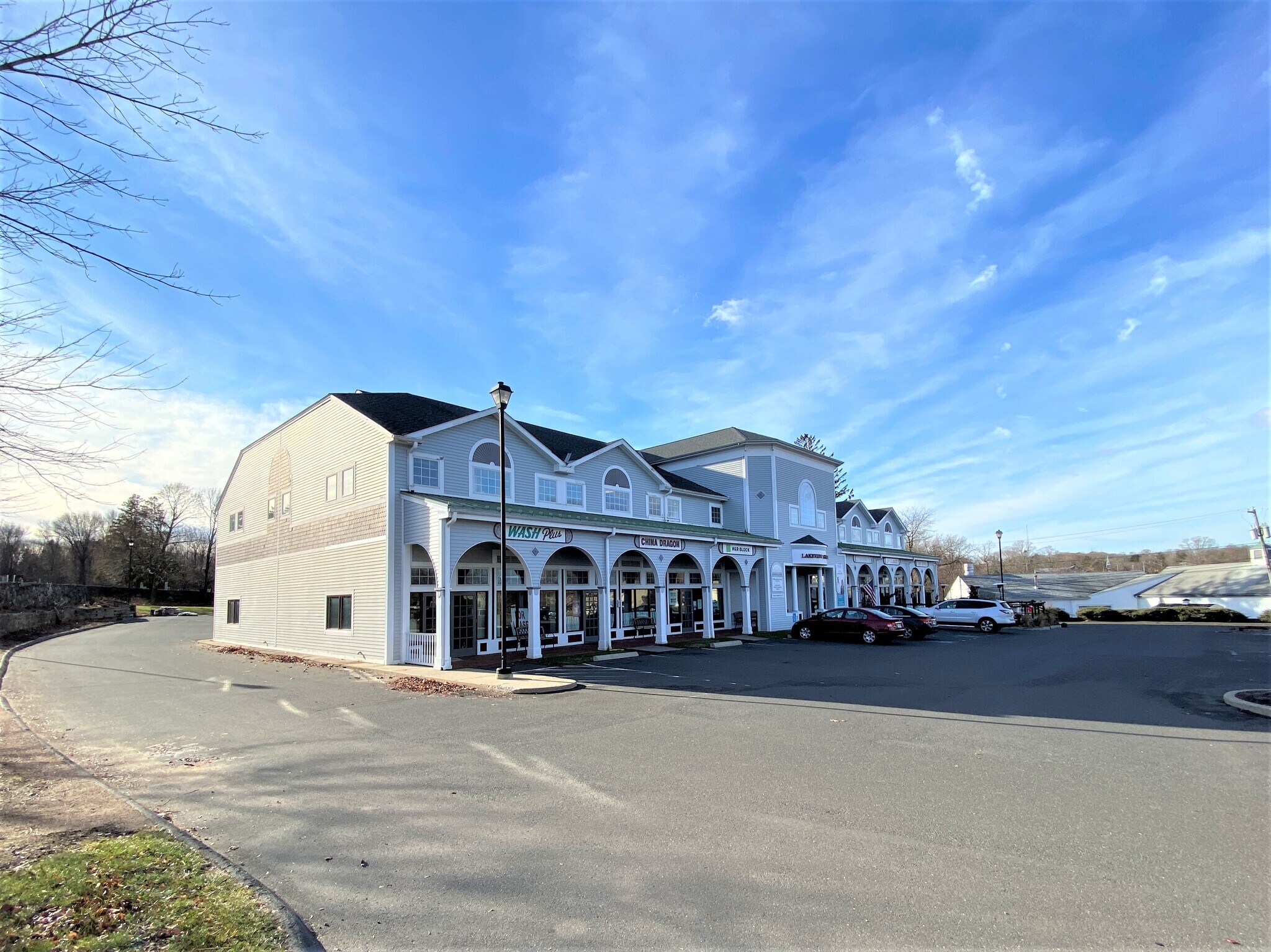 42 E High St, East Hampton, CT 06424 Lakeview Court